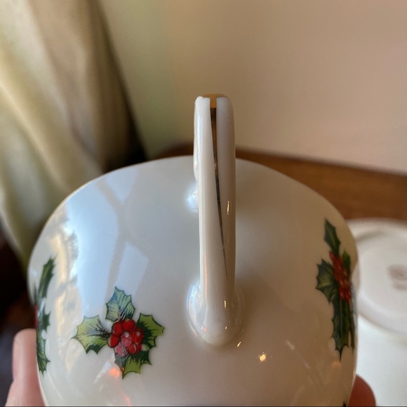 Lefton Tea Cup and Saucer Holly 7950 - Picture 14 of 16